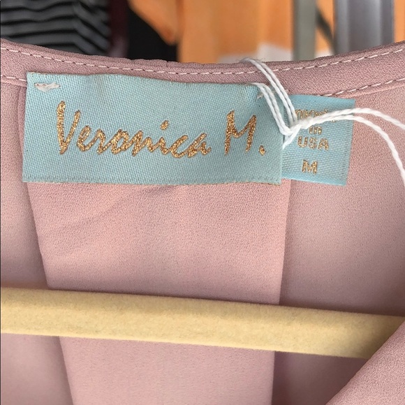 Pink flowy shirt - Picture 2 of 2